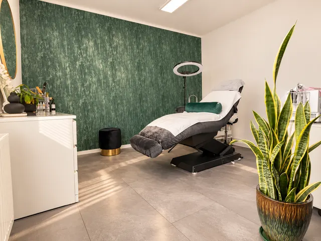 Behandlungsraum für Permanent Make-up, Haarpigmentierung und Tattoo im Studio Lex Lines