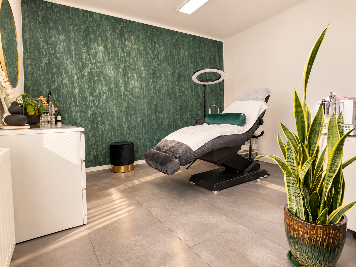 Behandlungsraum für Permanent Make-up und Haarpigmentierung im Studio Lex Lines
